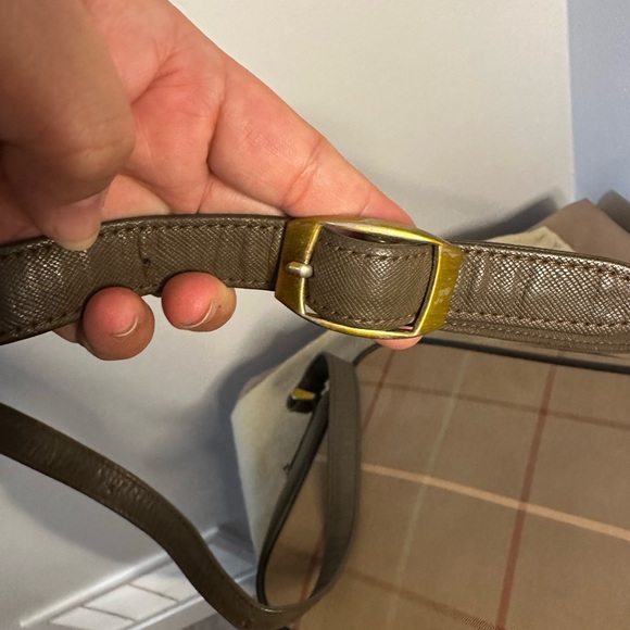 Burberrys Vintage Plaid Crossbody Bag - Picture 4 of 13